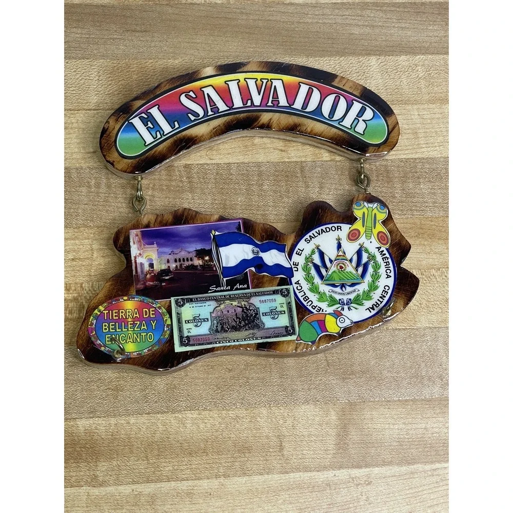 Vintage Wooden El Salvador Souvenir Key Rack Holder Bitcoin Beach Crypto 2 Hooks